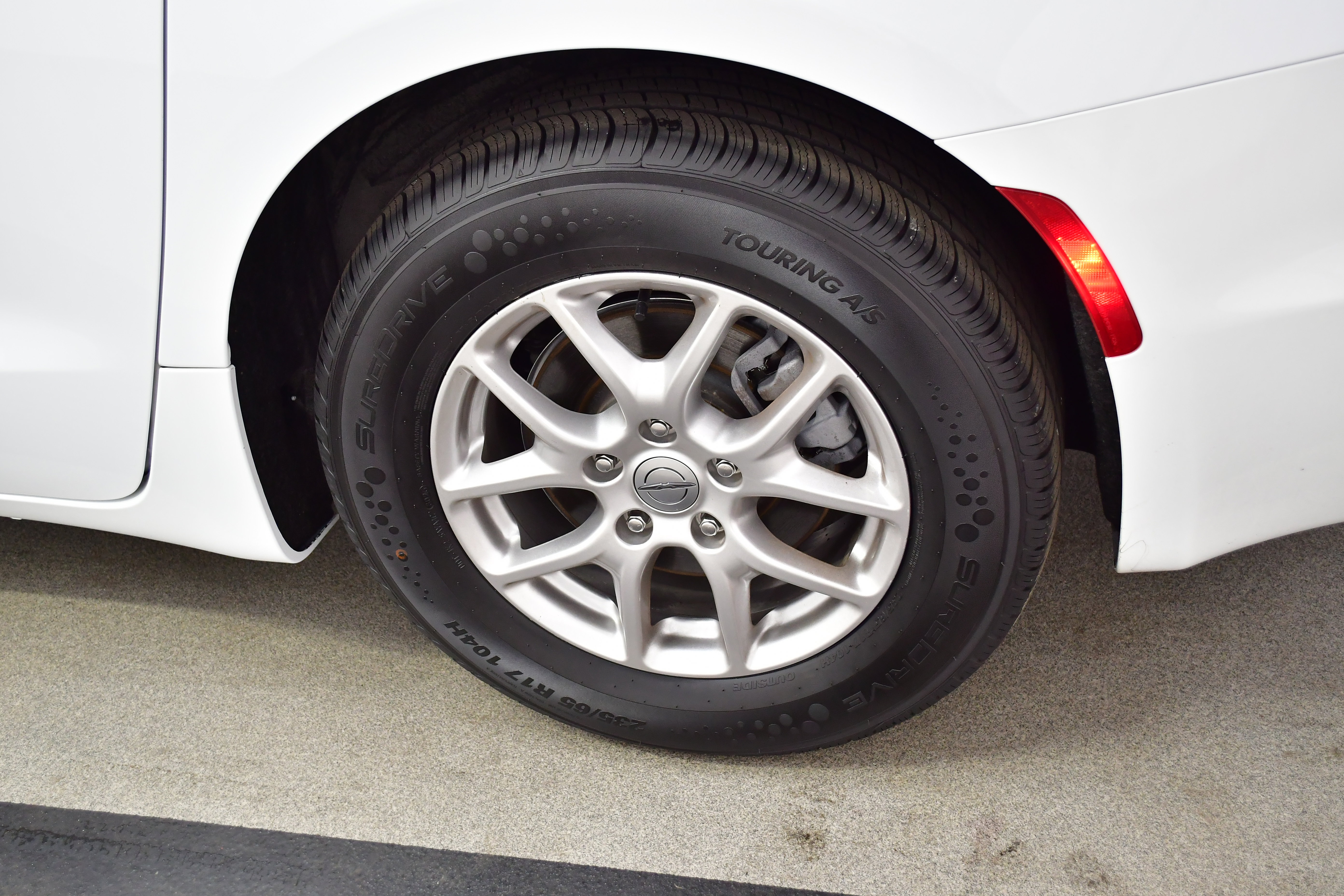 Used 2025 Chrysler Pacifica Select FWD image 36