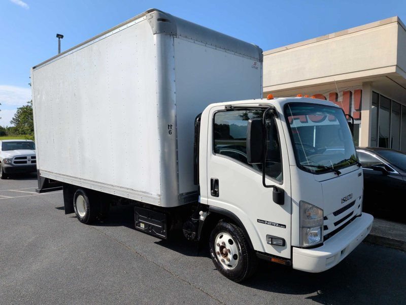 Used 2021 Isuzu NPR RWD image 1