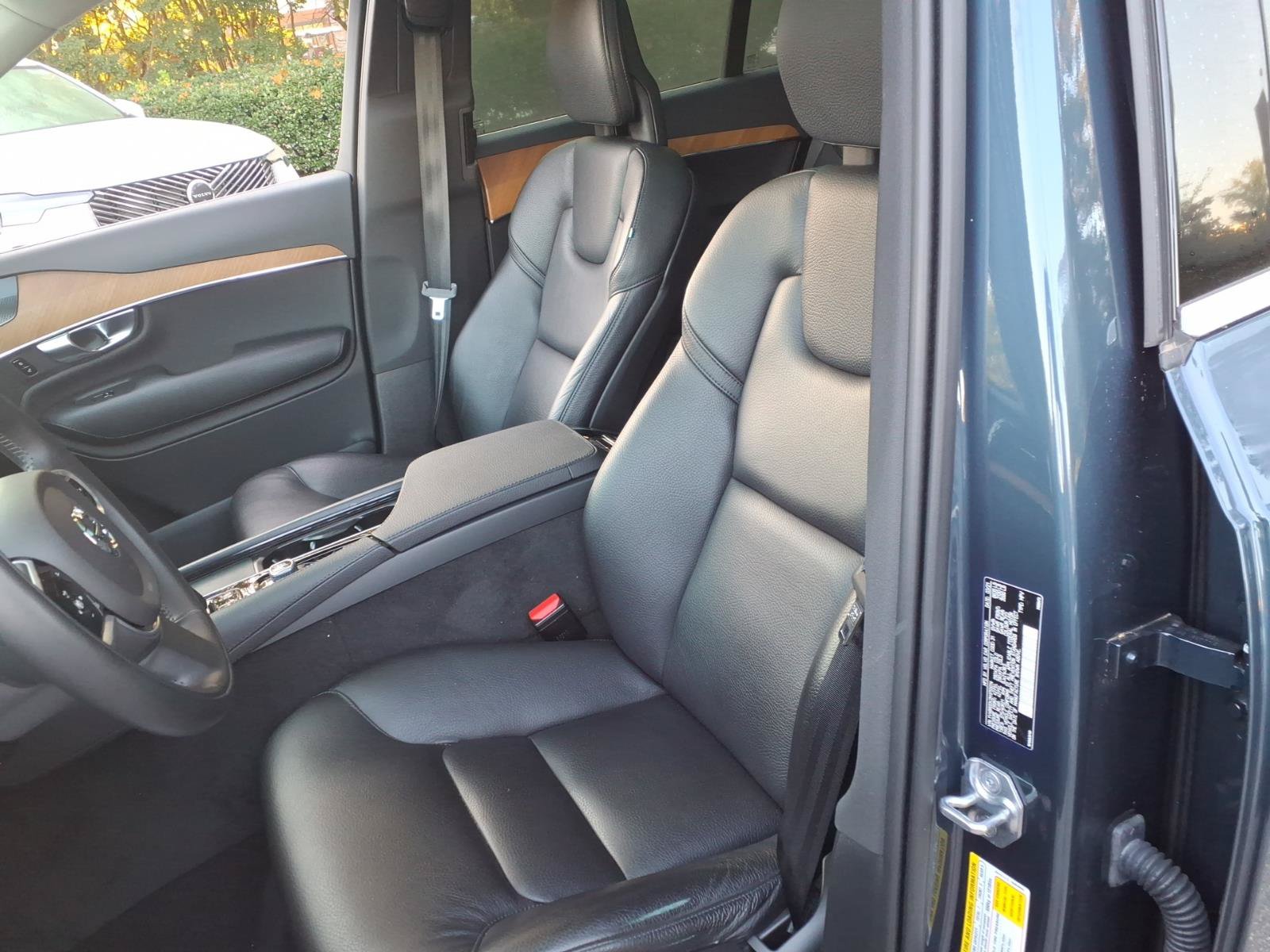 Used 2021 Volvo XC90 T8 Inscription Expression w/ Advanced Package AWD/4WD image 19