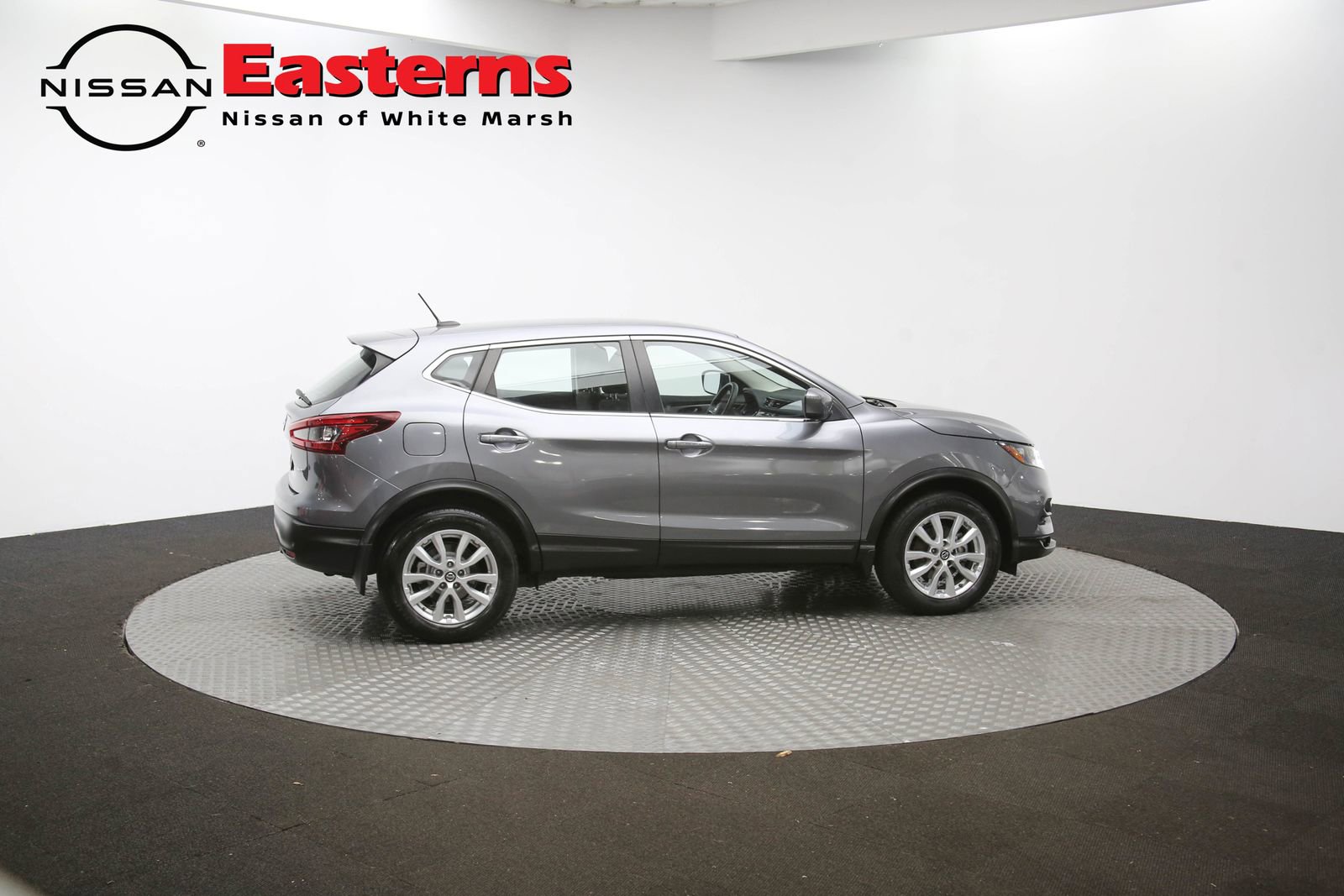 Used 2022 Nissan Rogue Sport S image 41