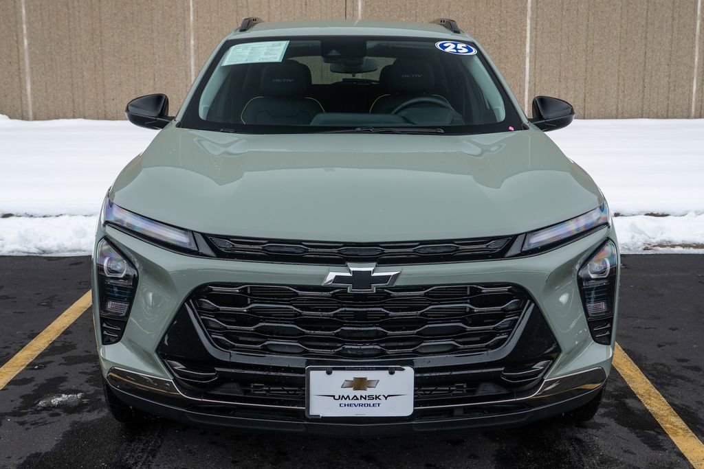 Used 2025 Chevrolet Trax ACTIV w/ Driver Confidence Package image 3