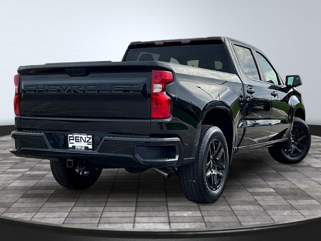 New 2026 Chevrolet Silverado 1500 Custom w/ LPO, Dark Essentials Package AWD/4WD image 6