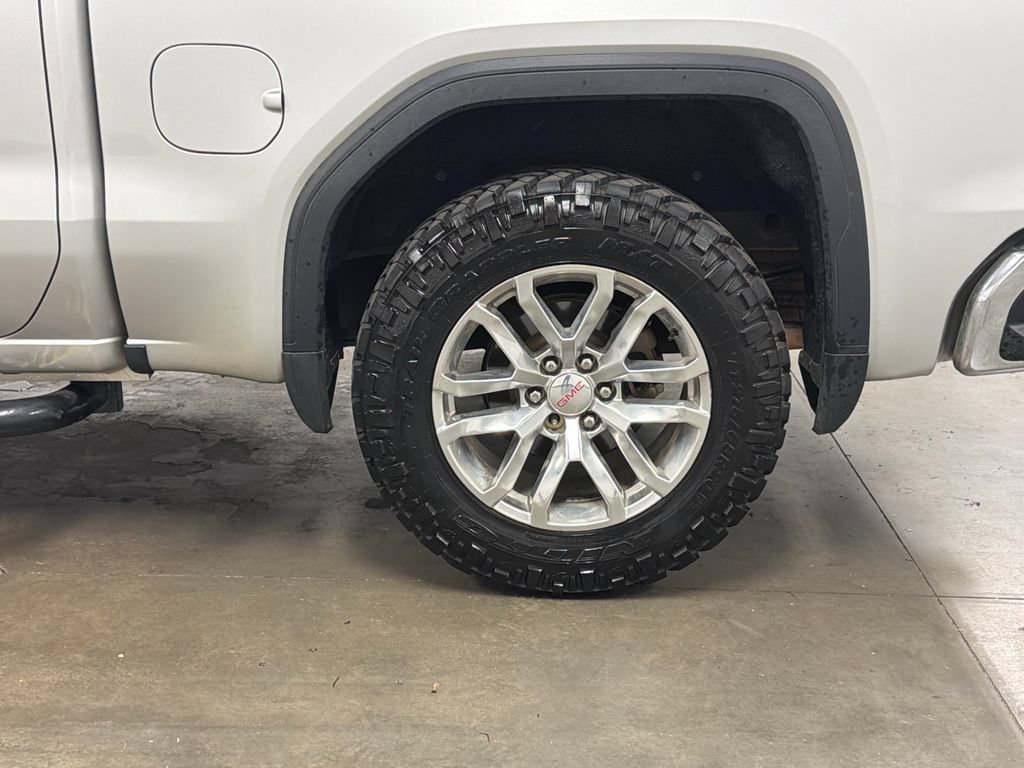 Used 2021 GMC Sierra 1500 SLT w/ SLT Convenience Package AWD/4WD image 14