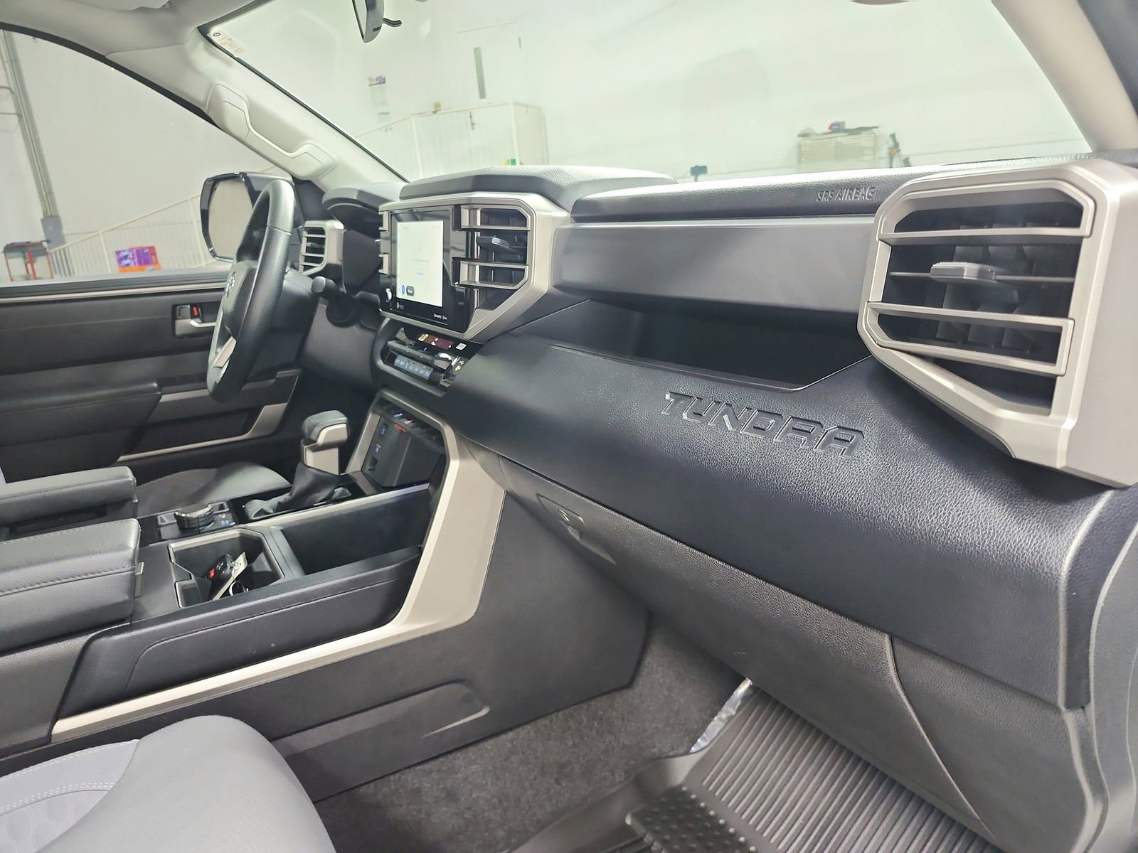 Used 2024 Toyota Tundra SR5 AWD/4WD image 32