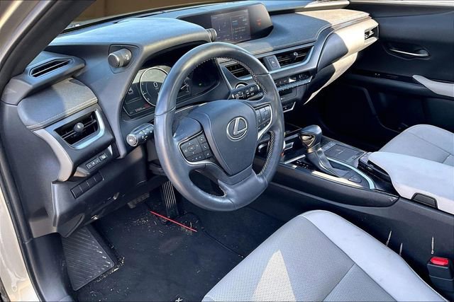 Used 2020 Lexus UX 200 w/ Premium Package image 14