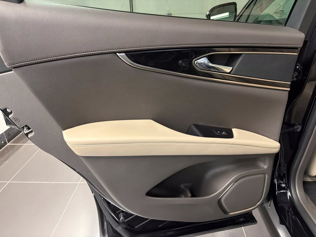 Certified 2023 Lincoln Nautilus Reserve w/ Monochromatic Package AWD/4WD image 32