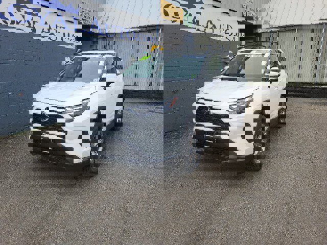 Used 2023 Toyota RAV4 XLE w/ Convenience Package image 2