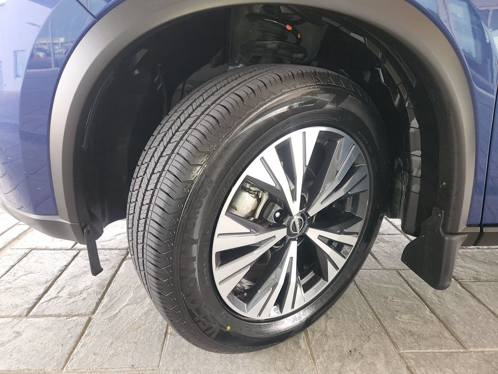 Certified 2023 Nissan Rogue SV FWD image 31