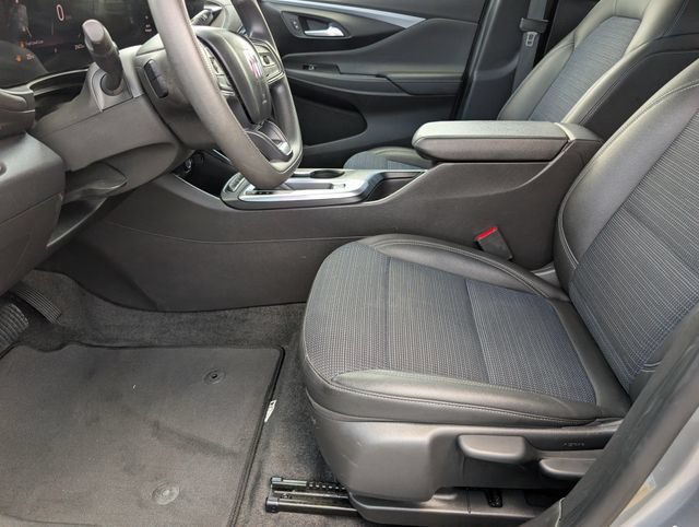 Used 2025 Buick Envista Preferred FWD image 17