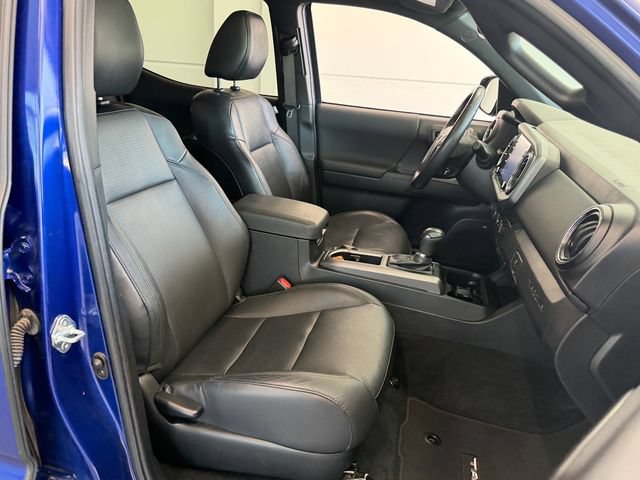 Used 2023 Toyota Tacoma TRD Off-Road w/ TRD Premium Off Road Package AWD/4WD image 17