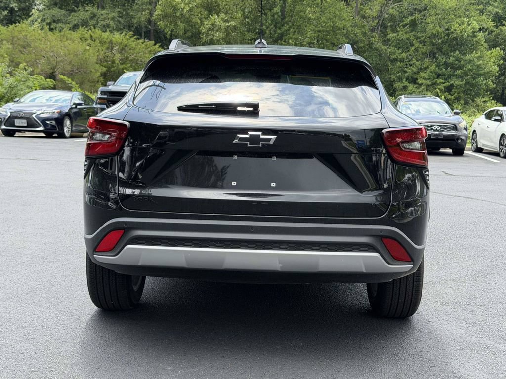 New 2026 Chevrolet Trax LT w/ Driver Confidence Package FWD image 21