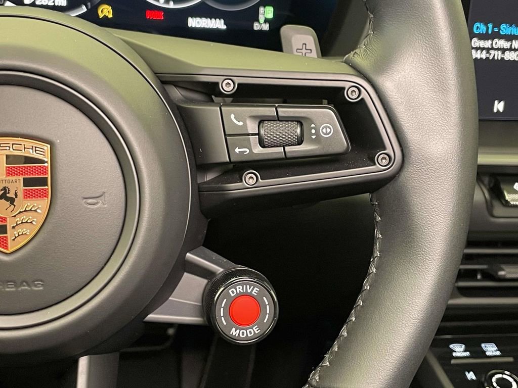 Used 2026 Porsche 911 Carrera image 39