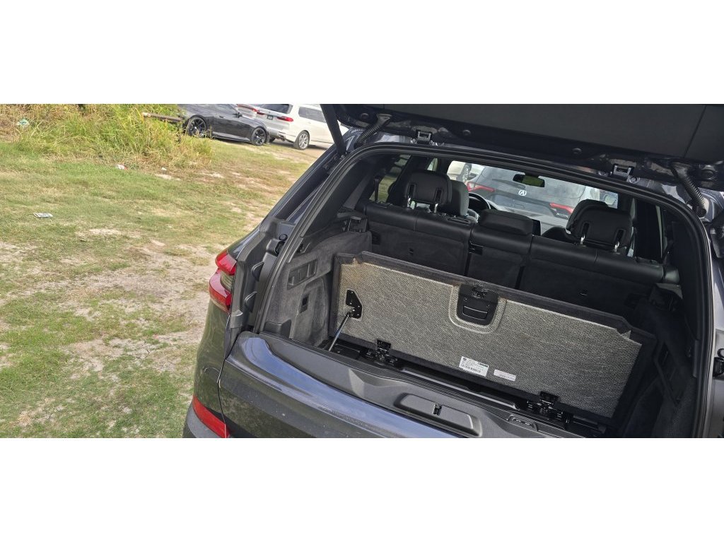 Used 2021 BMW X5 xDrive45e w/ Premium Package AWD/4WD image 4