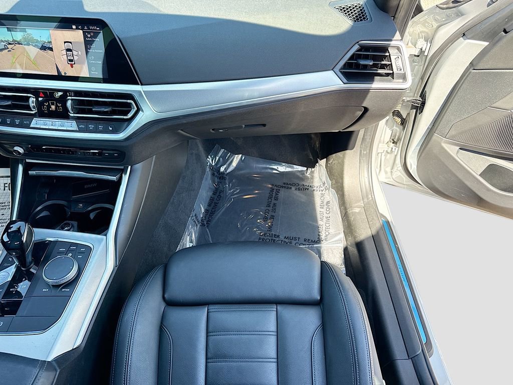 Used 2019 BMW 330i Sedan w/ Premium Package image 17