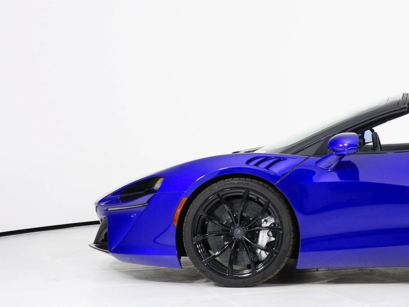 New 2025 McLaren Artura Spider RWD image 13