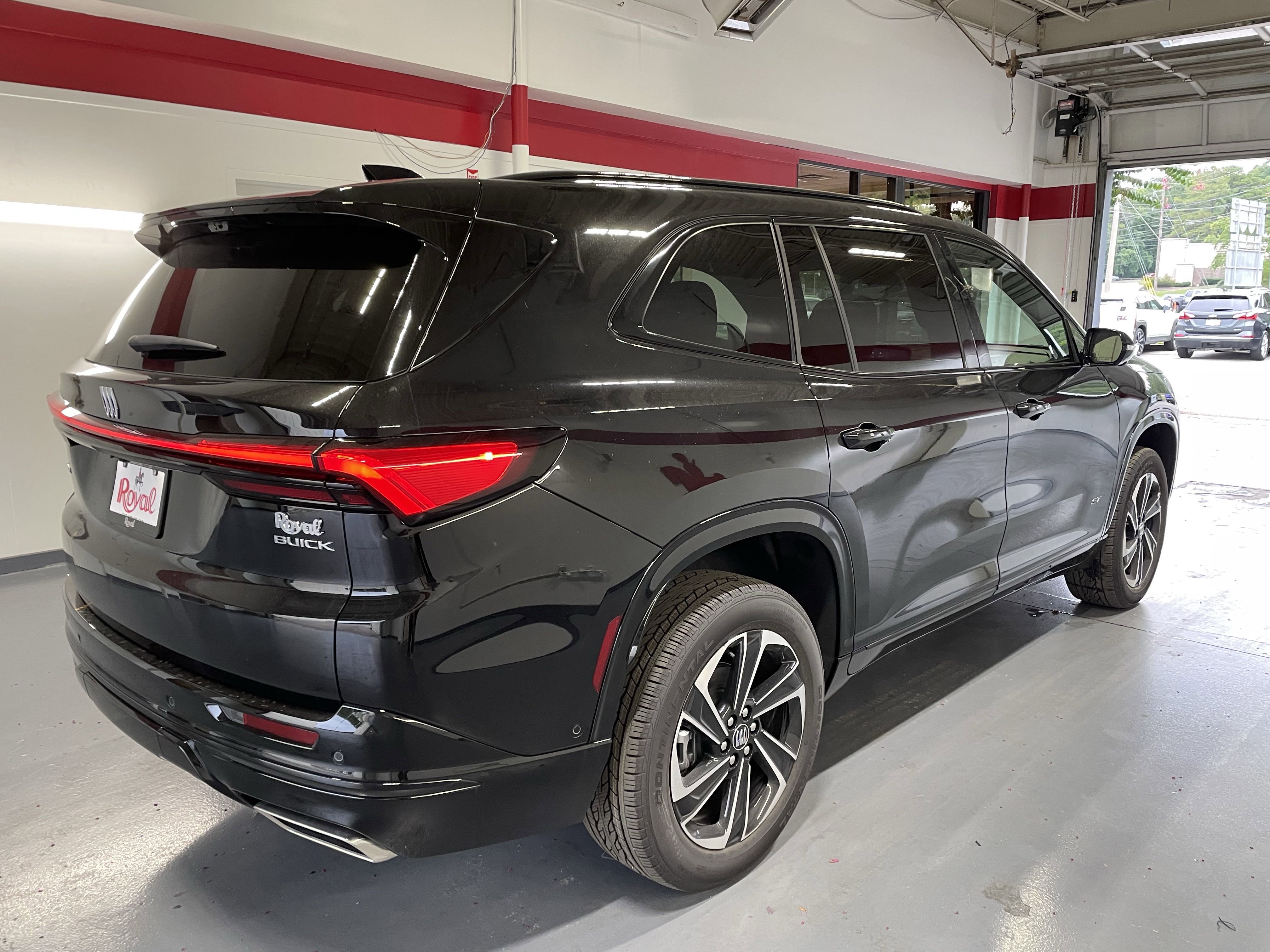 New 2026 Buick Enclave Sport Touring w/ Super Cruise Package image 4