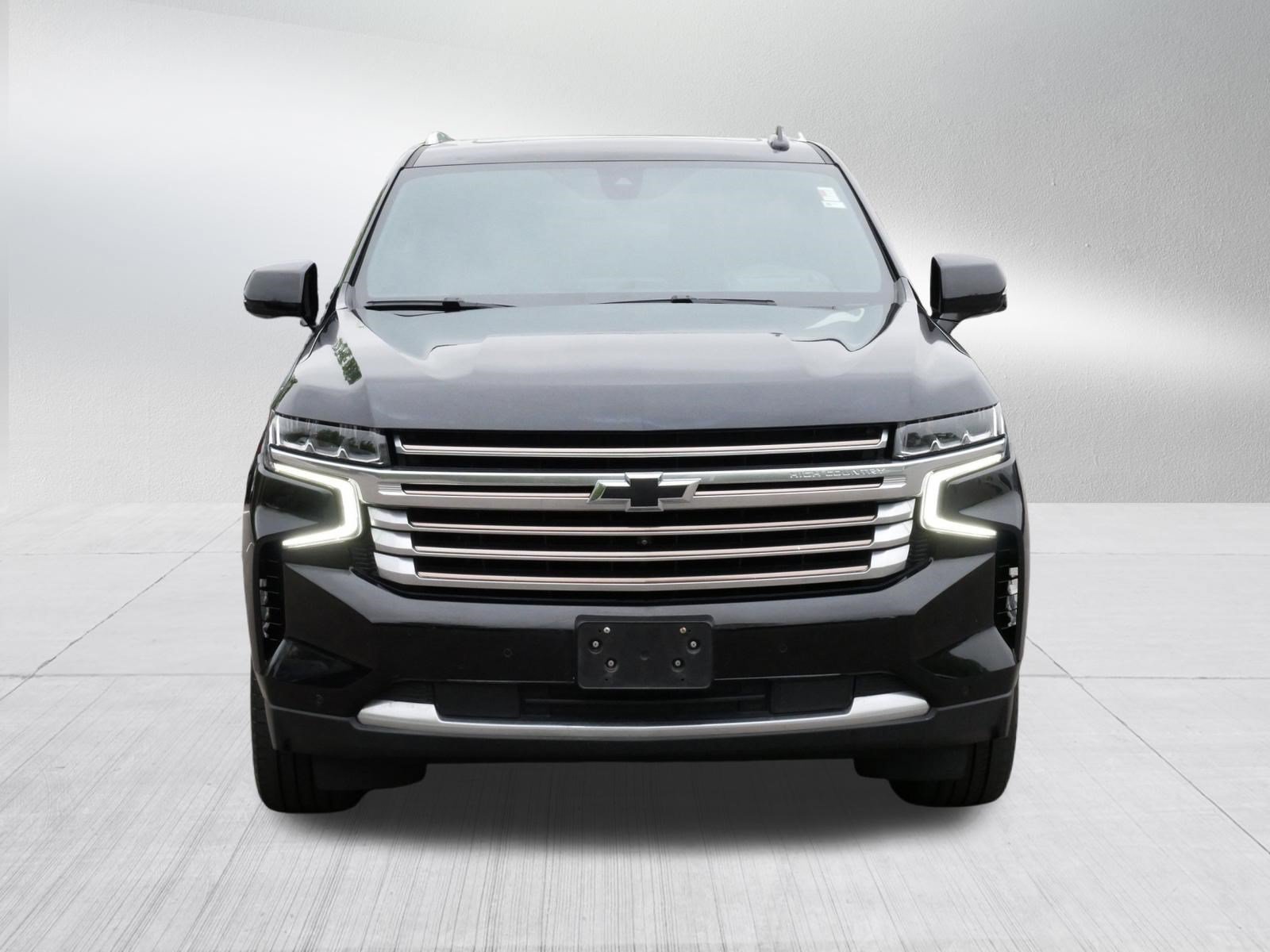 Used 2021 Chevrolet Tahoe High Country w/ Premium Package AWD/4WD image 2