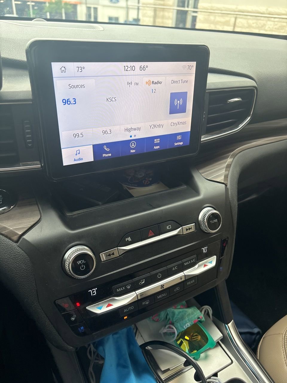 Used 2020 Ford Explorer Limited w/ Class III Trailer Tow Package AWD/4WD image 11