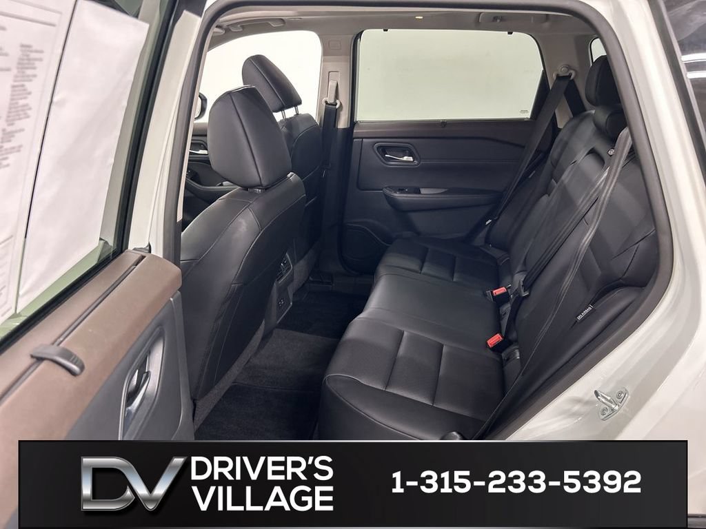 Used 2023 Nissan Rogue SV w/ SV Premium B Package AWD/4WD image 20