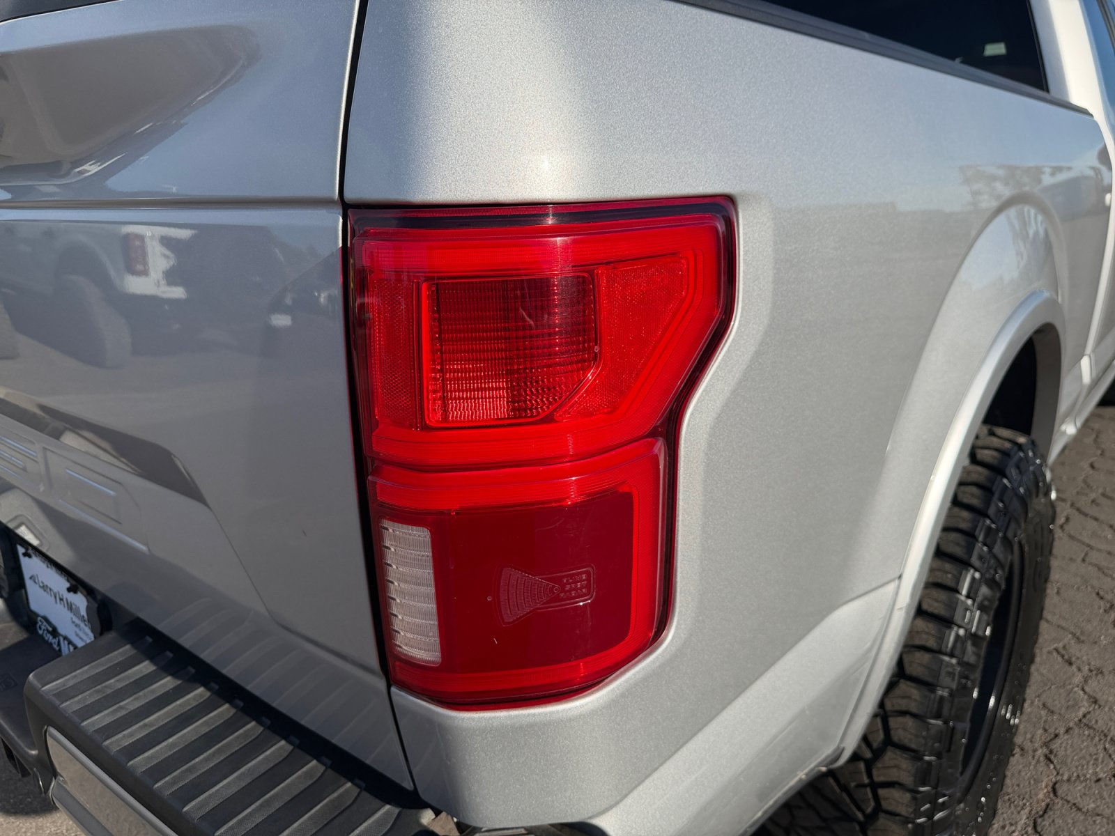 Used 2019 Ford F150 Lariat w/ Equipment Group 502A Luxury AWD/4WD image 29