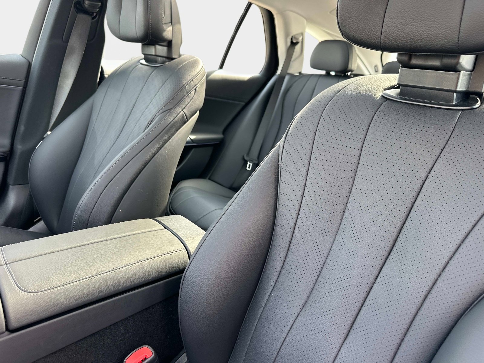 Certified 2025 Mercedes-Benz E 450 4MATIC All-Terrain Wagon image 22