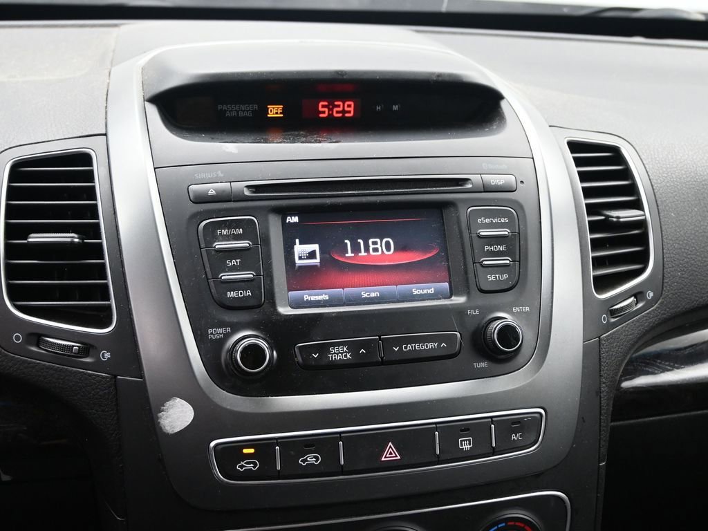 Used 2015 Kia Sorento LX image 15