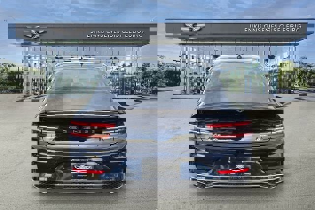 Used 2025 Genesis G80 2.5T image 4