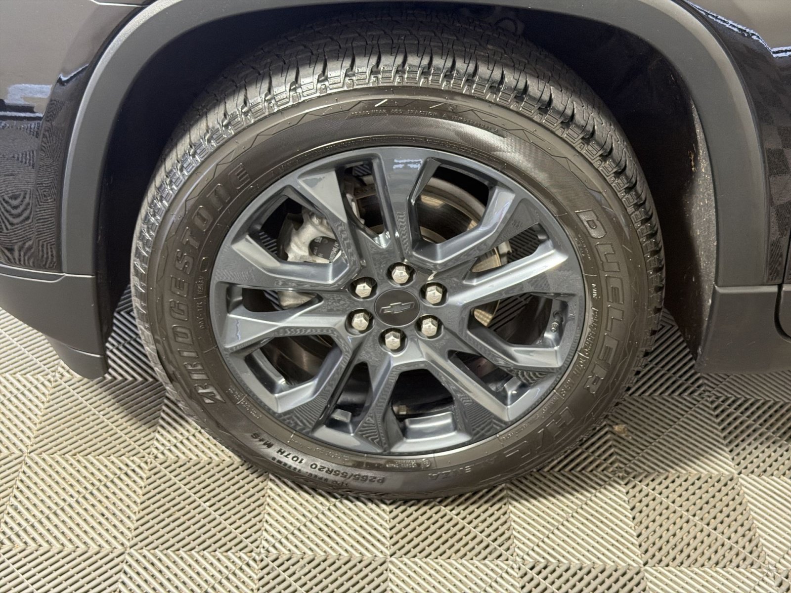 Used 2021 Chevrolet Traverse LS AWD/4WD image 12
