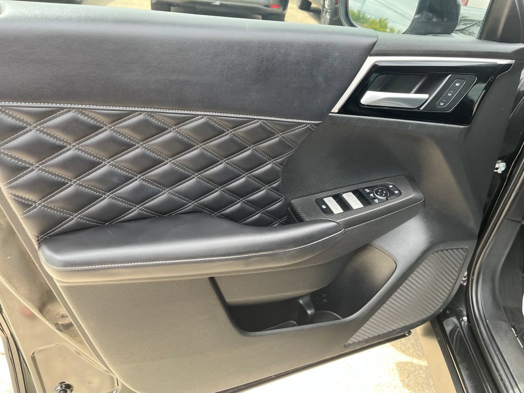 Used 2023 Mitsubishi Outlander SEL AWD/4WD image 11