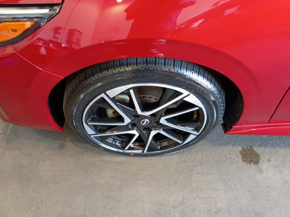 Used 2024 Nissan Sentra SR w/ SR Premium Package FWD image 27