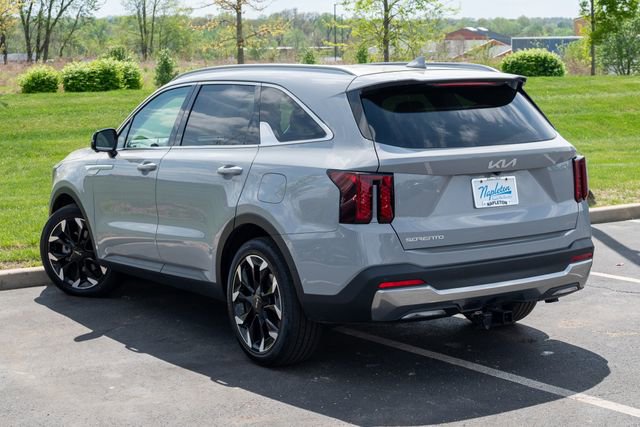 Certified 2025 Kia Sorento SX image 29