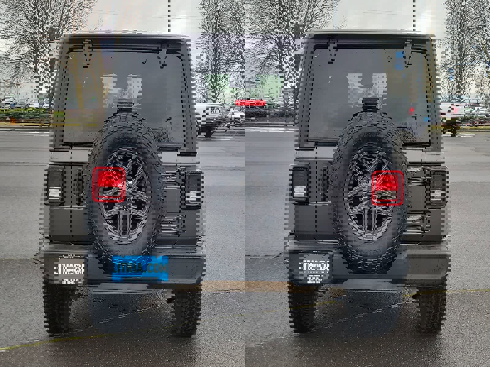 Used 2024 Jeep Wrangler Sport image 13