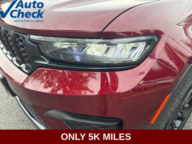Used 2025 Jeep Grand Cherokee Altitude AWD/4WD image 36