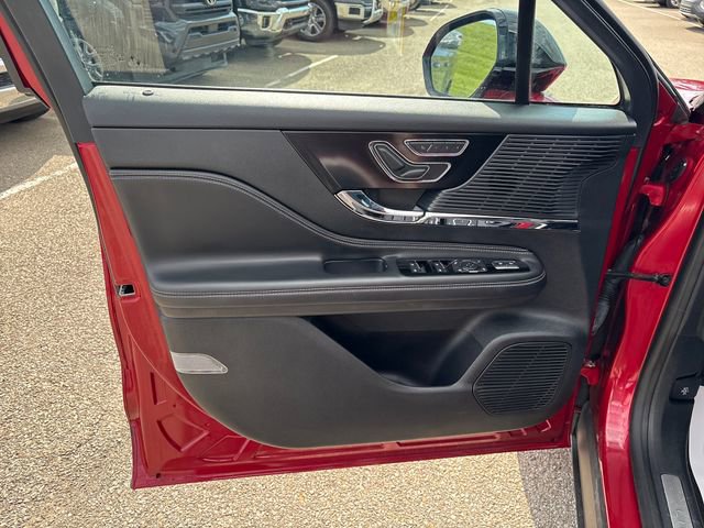 Used 2020 Lincoln Corsair AWD w/ Elements Package image 7