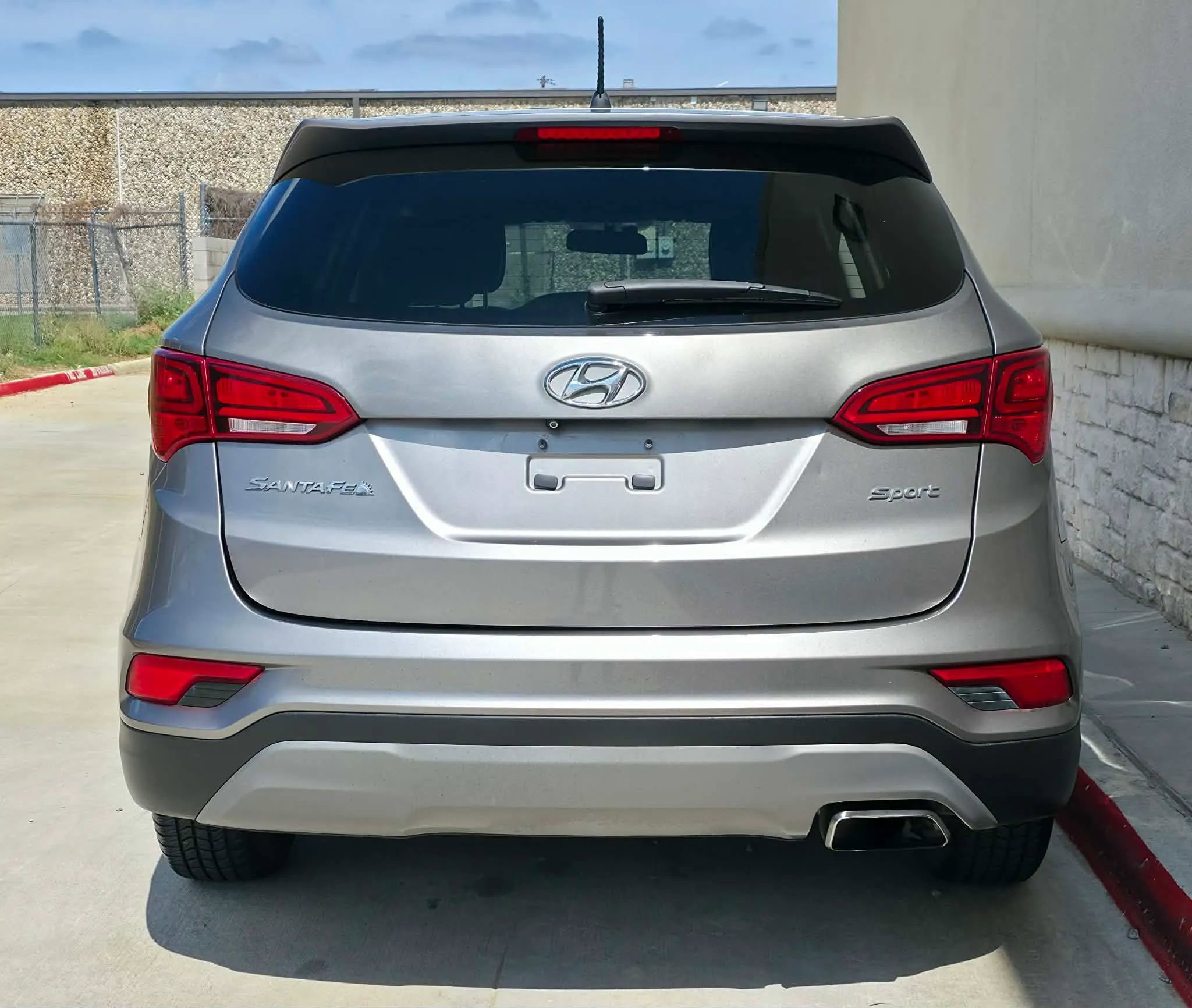 Used 2018 Hyundai Santa Fe Sport FWD image 4