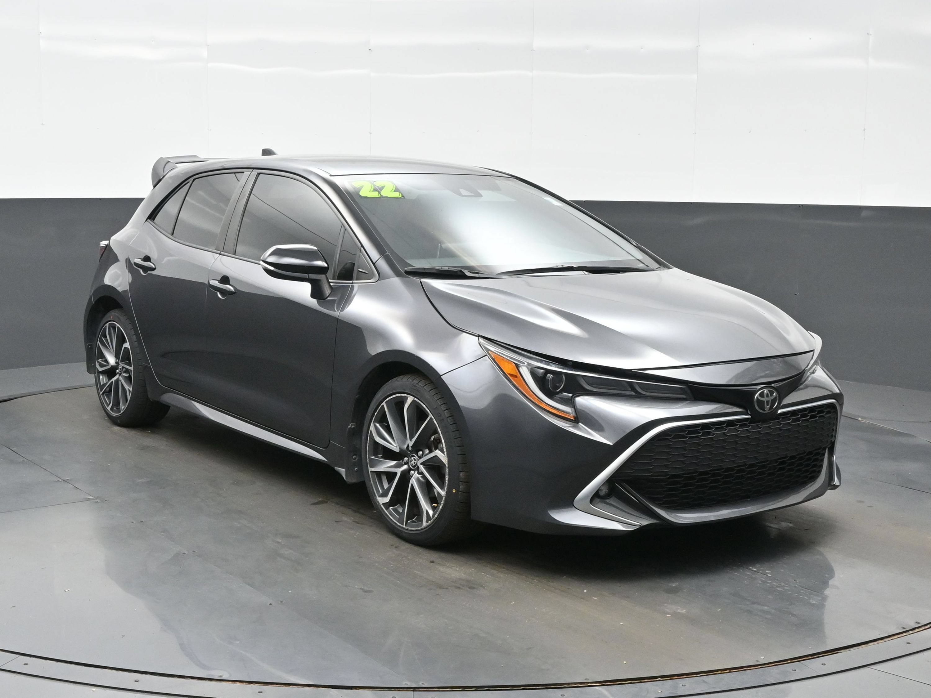 Used 2022 Toyota Corolla XSE FWD image 8