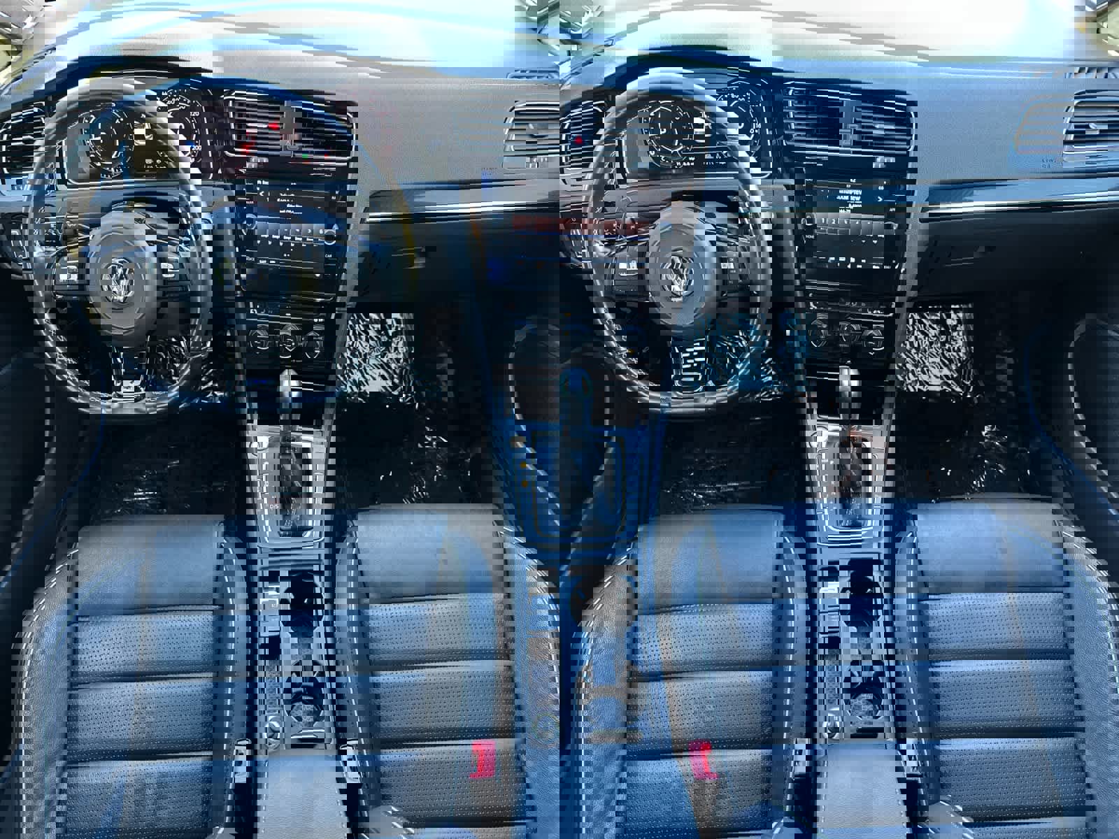 Used 2019 Volkswagen Golf R 4-Door image 6