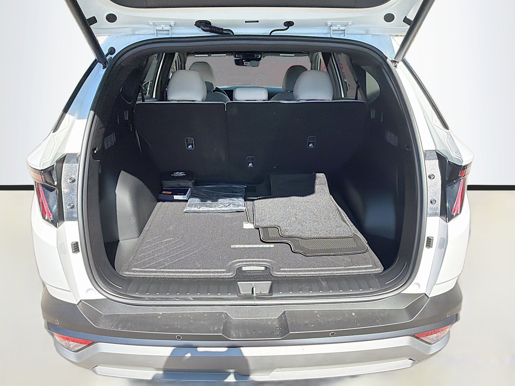 New 2026 Hyundai Tucson Limited image 12