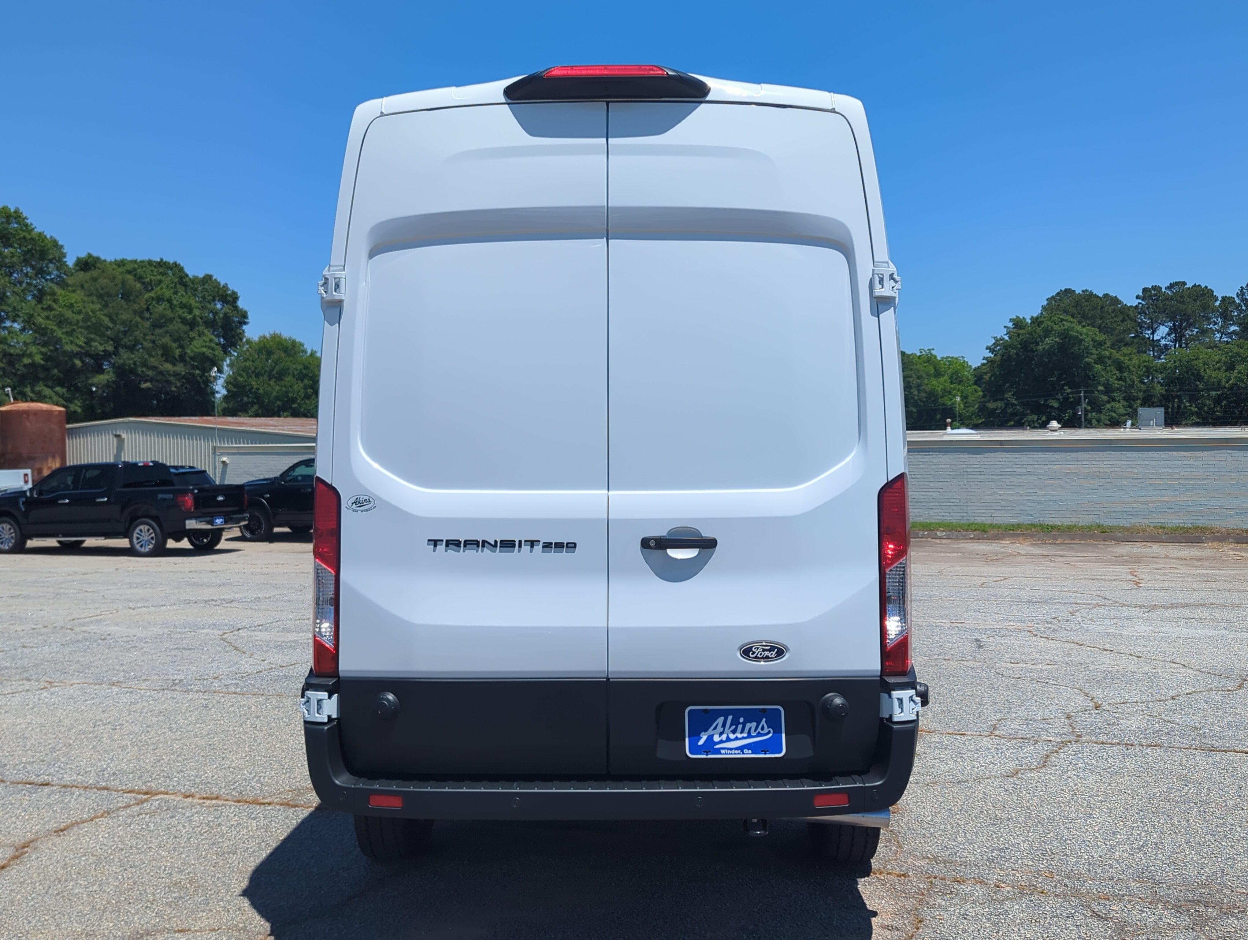 New 2026 Ford Transit 250 148 High Roof RWD image 4