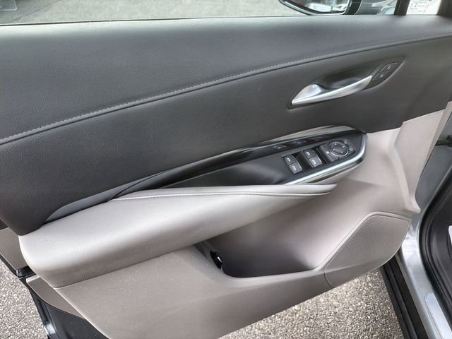 Used 2023 Cadillac XT4 Luxury w/ Cold Weather Package image 22