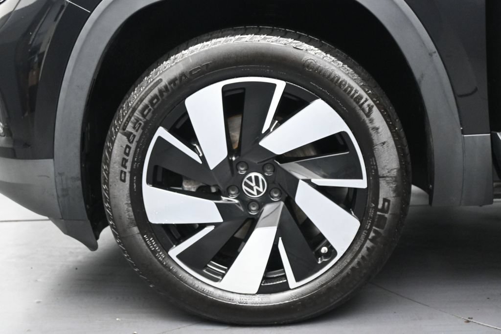 Used 2024 Volkswagen Atlas Cross Sport SEL AWD/4WD image 37
