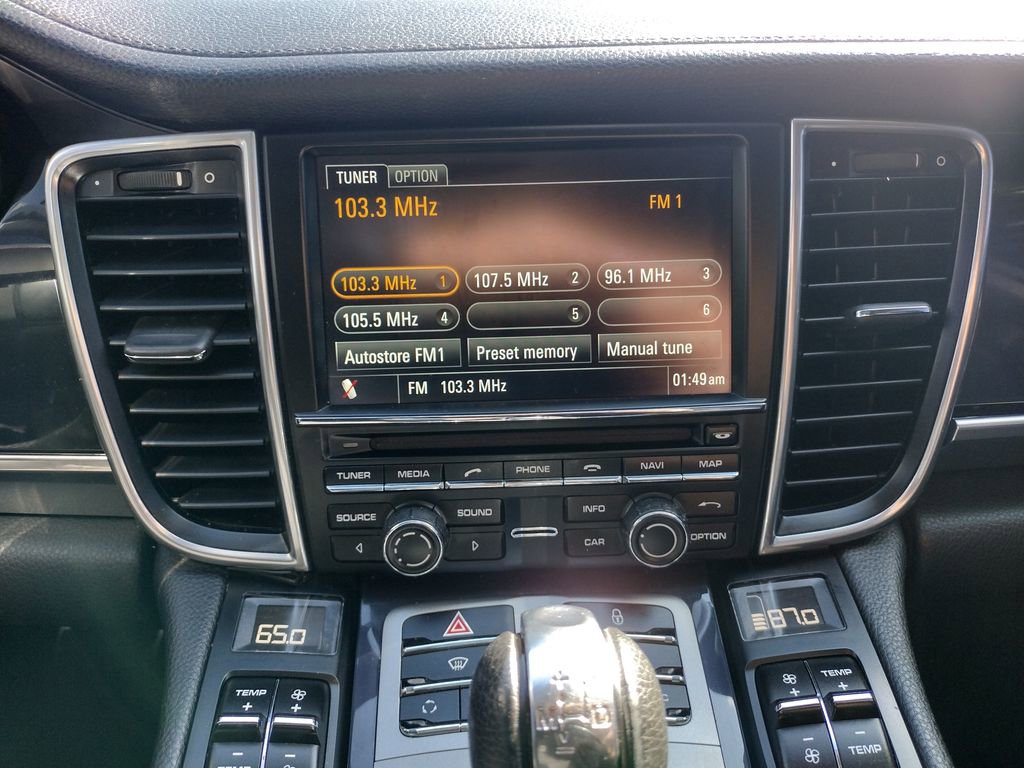 Used 2012 Porsche Panamera 4 w/ Premium Pkg Plus image 28