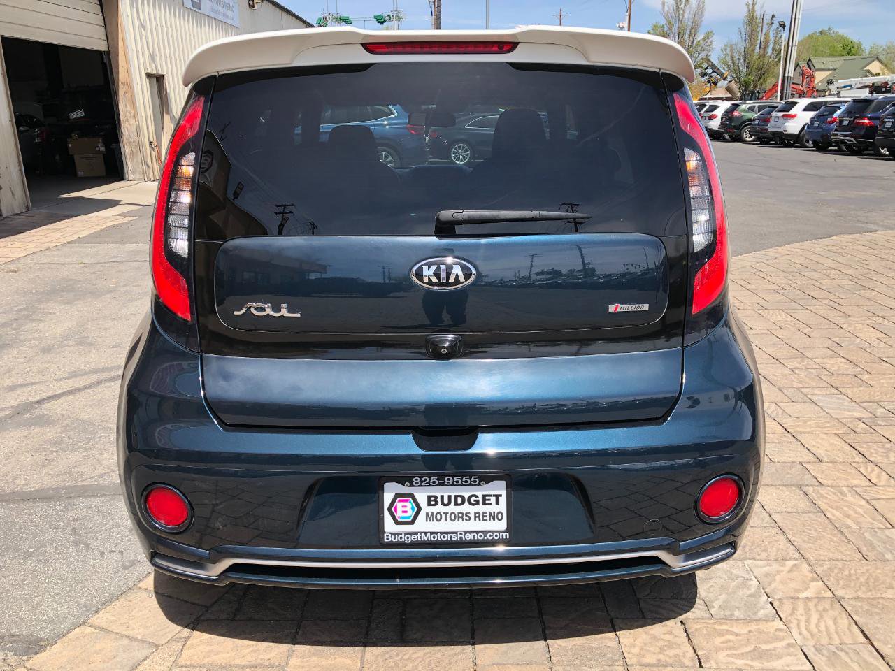 Used 2018 Kia Soul + FWD image 3