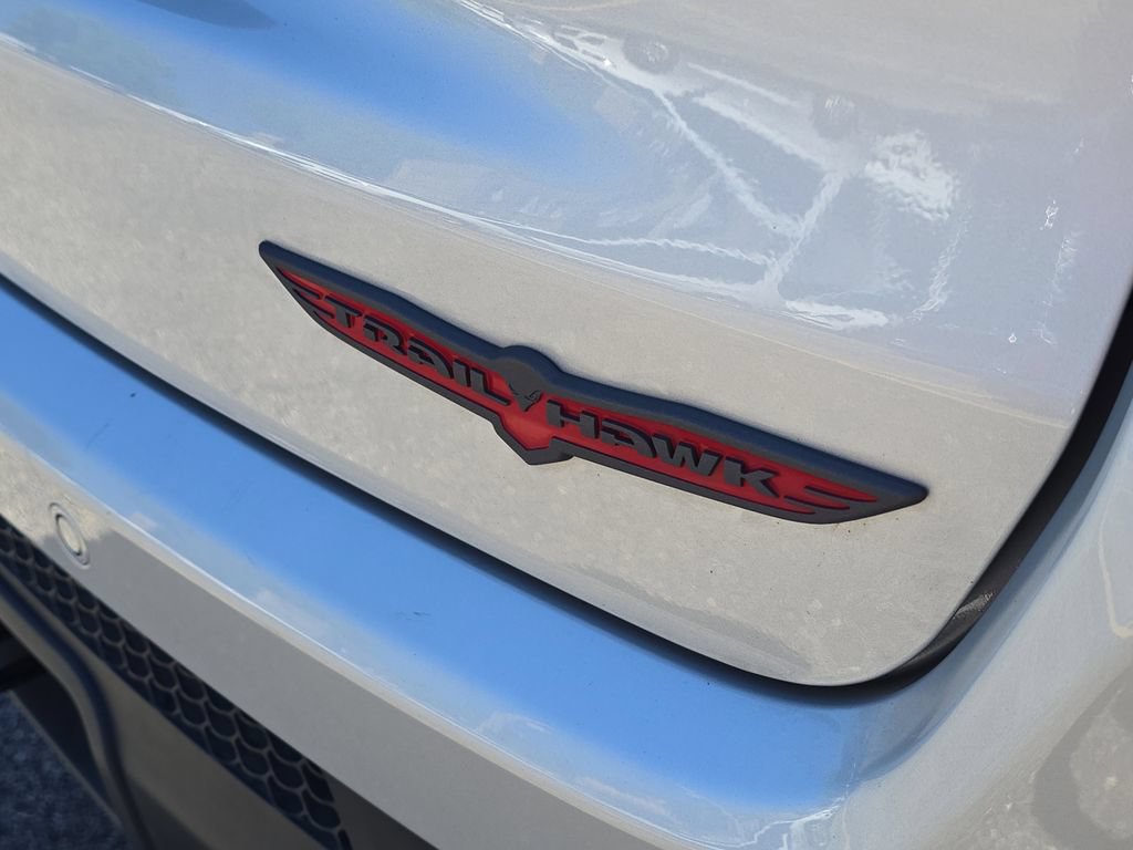 Certified 2025 Jeep Compass Trailhawk w/ Trailhawk Elite Group AWD/4WD image 7