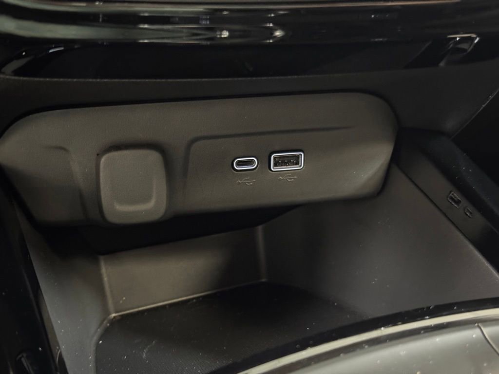 Used 2025 Chevrolet Trax ACTIV w/ Driver Confidence Package FWD image 38