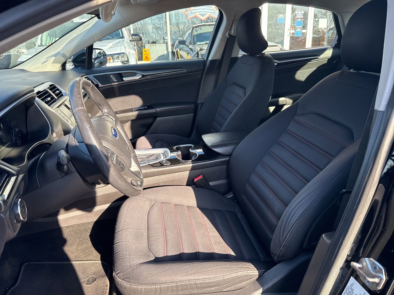 Used 2016 Ford Fusion SE w/ Equipment Group 201A image 8