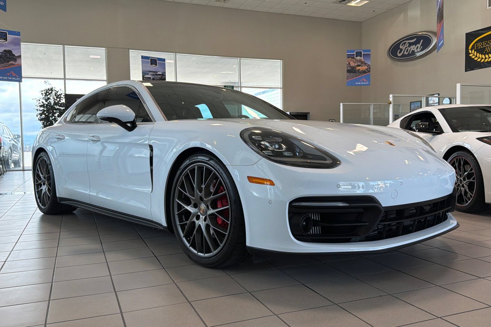 Used 2021 Porsche Panamera 4S AWD/4WD image 2