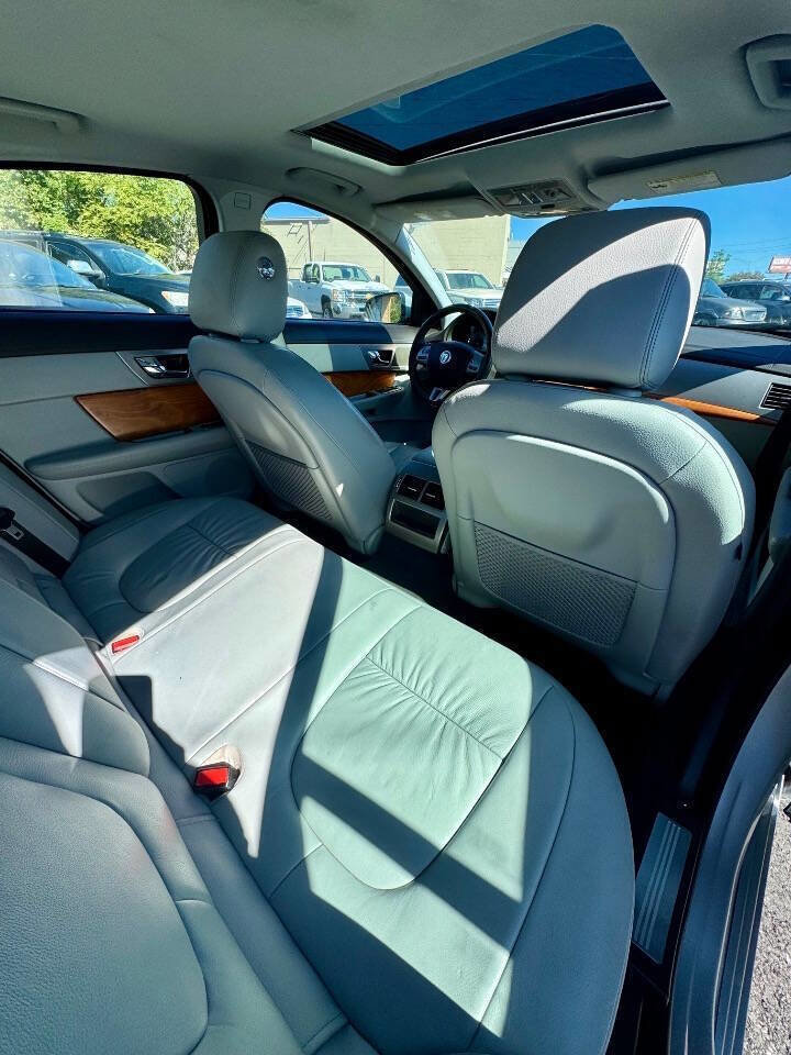 Used 2010 Jaguar XF Luxury image 20