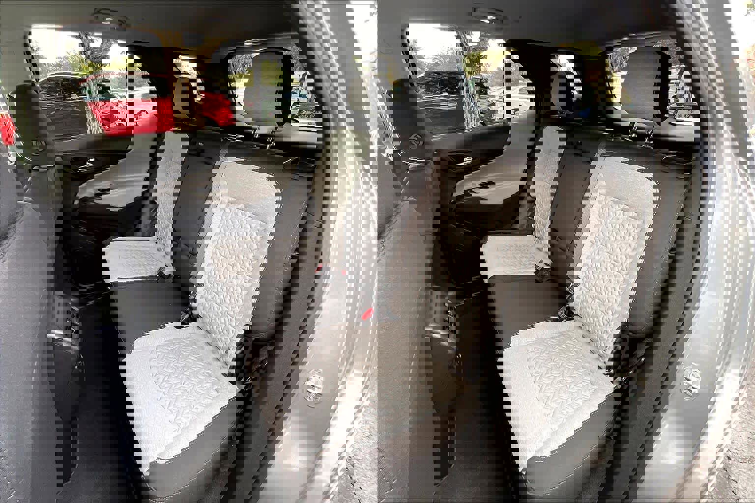 Used 2023 Chevrolet Equinox LS w/ LS Convenience Package image 25