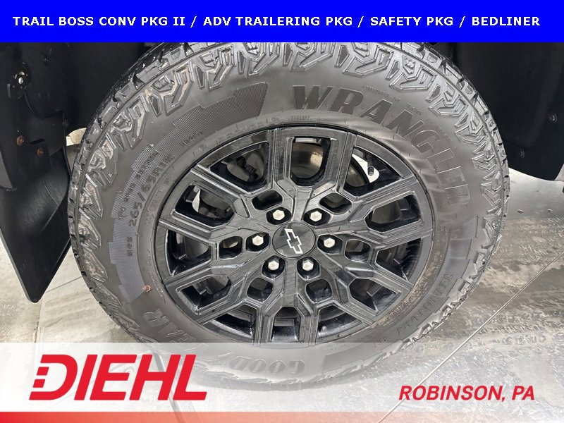 Used 2024 Chevrolet Colorado Trail Boss w/ Advanced Trailering Package image 9